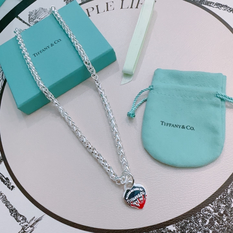 T*f*ny necklaces